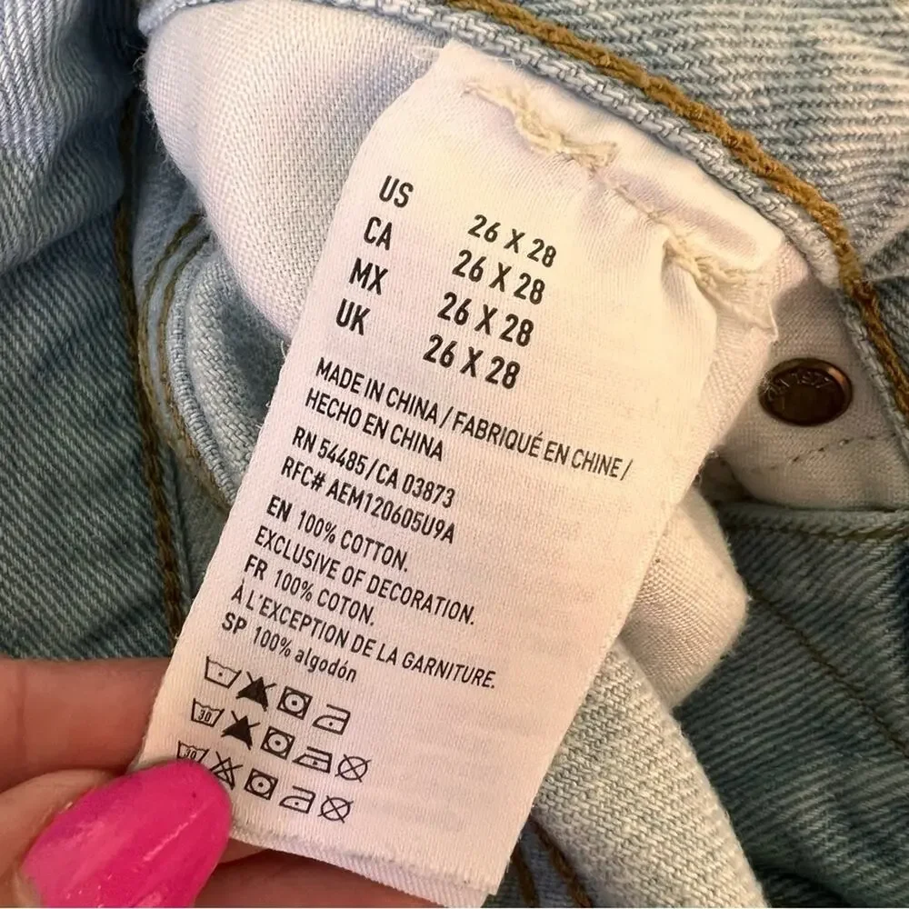 American Eagle Outfitters Straight Light Wash Distressed Jeans 26